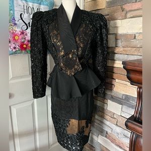 Julias womens set of 2 pieces size 4 small (.B)